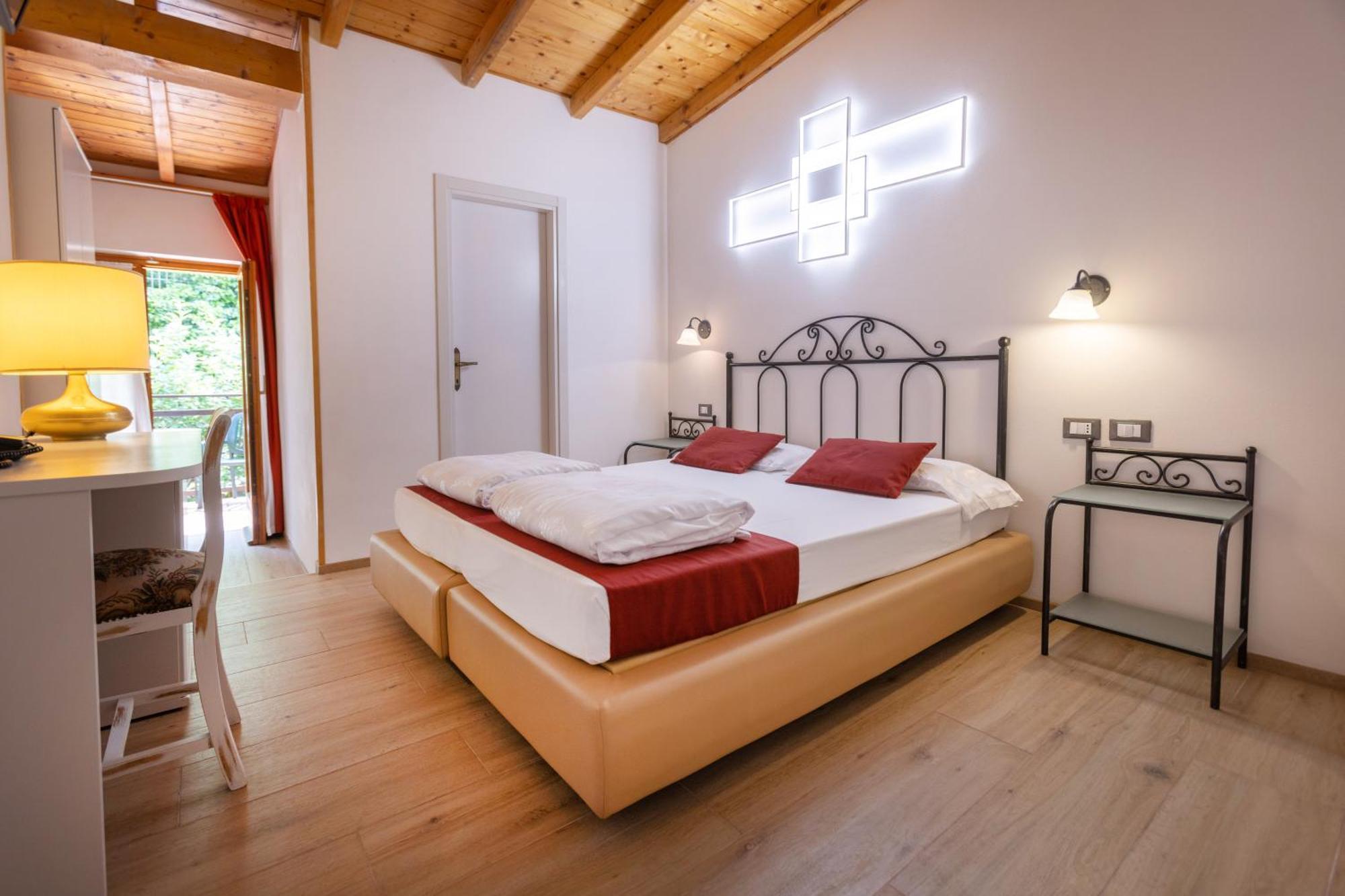 Hotel Rabay Brenzone Extérieur photo