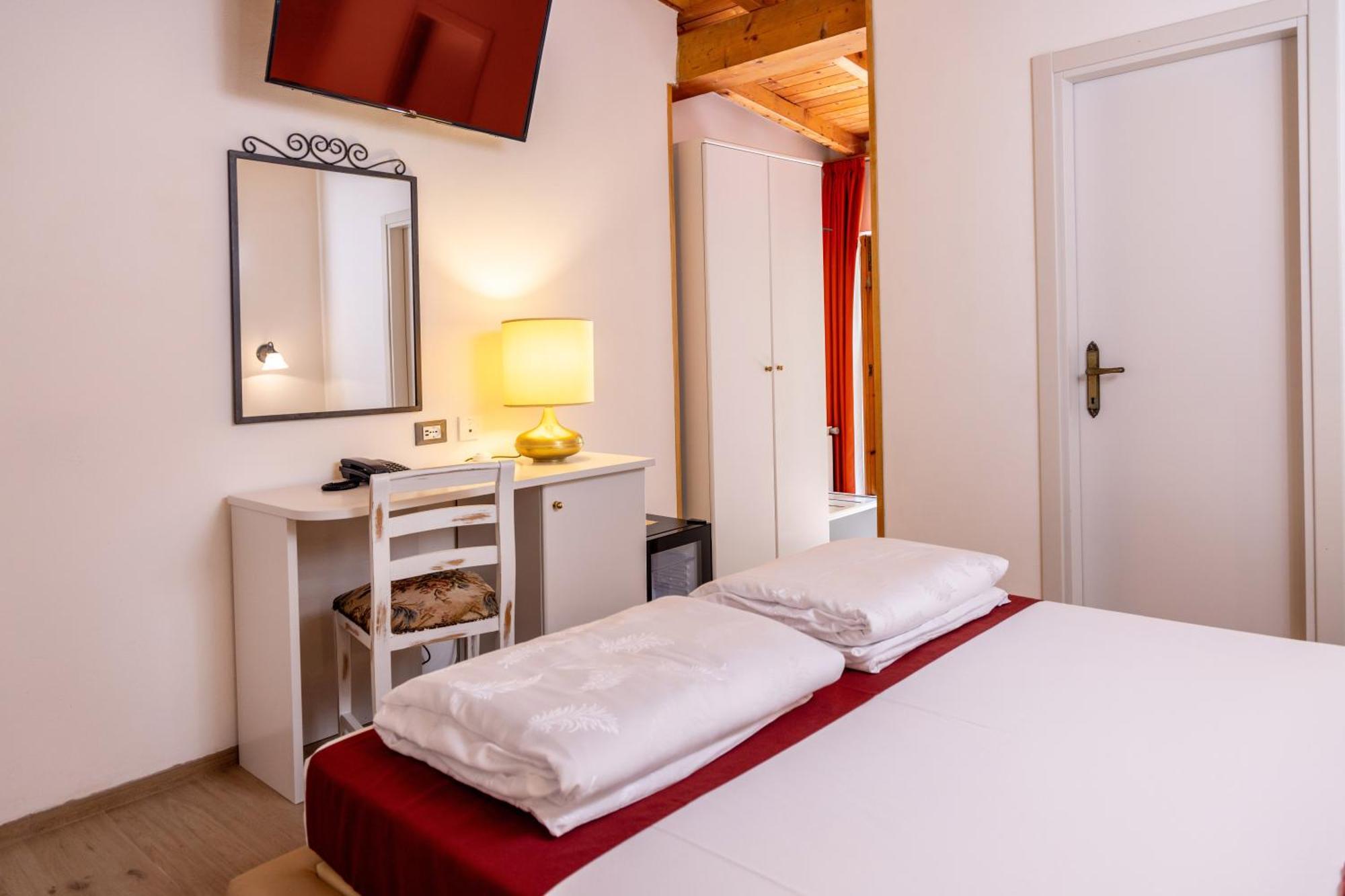 Hotel Rabay Brenzone Extérieur photo