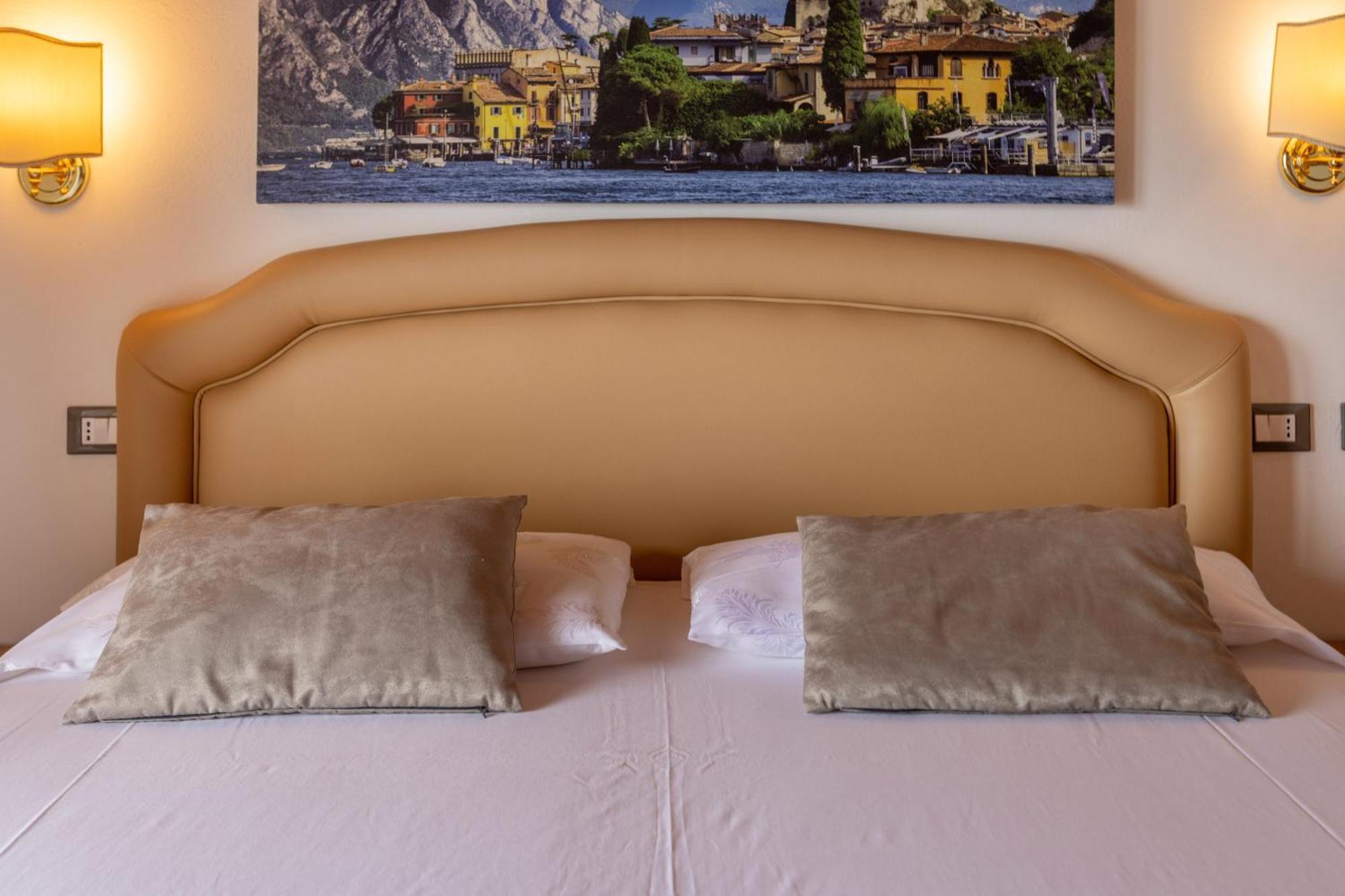Hotel Rabay Brenzone Extérieur photo