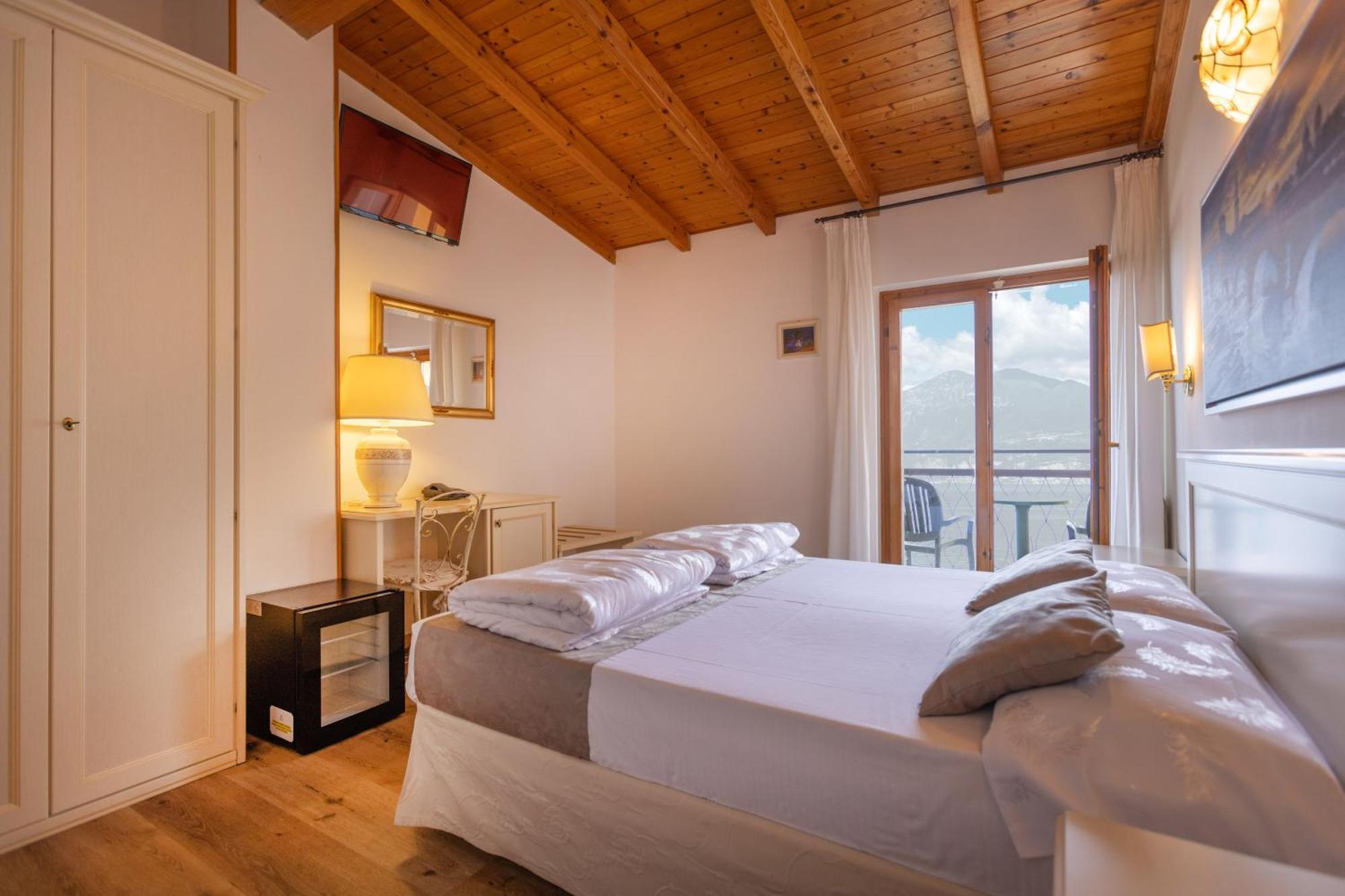 Hotel Rabay Brenzone Extérieur photo